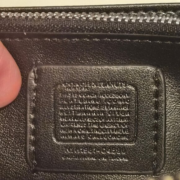 Coach X Peanuts Dancing Snoopy Long Zip Around Wallet - Picture 7 of 11